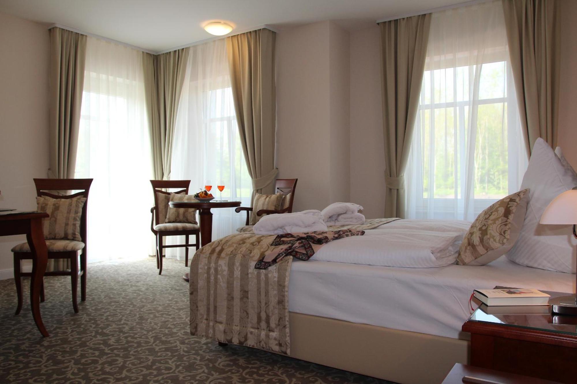 Avalon Hotel Bellevue Fehmarn Exterior foto